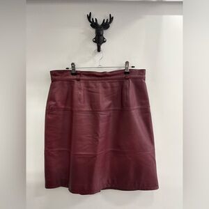 Chic Maroon Leather Pencil Skirt